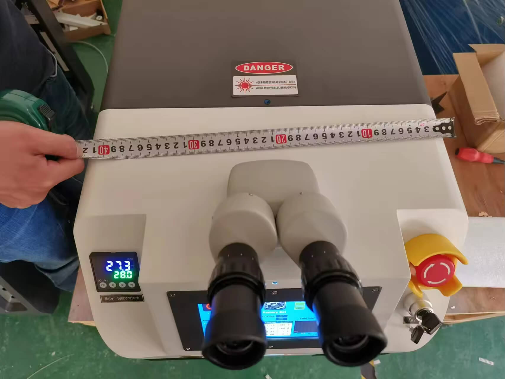 Desktop laser welding machine